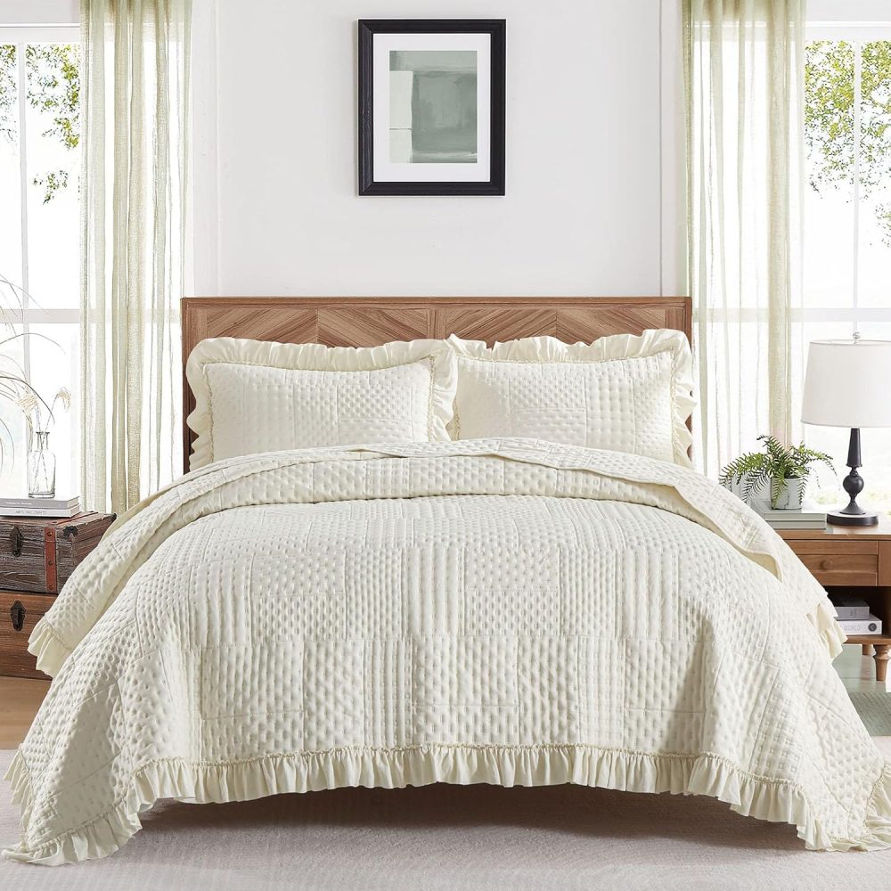 DJY Beige Queen Set Ruffled Quilt Set 3 Pieces Ultrasonic Quilt with Classic Patchwork Pattern Soft Microfiber Reversible Bedspread All Seasons Bedding Set (Queen Beige 96"x90")